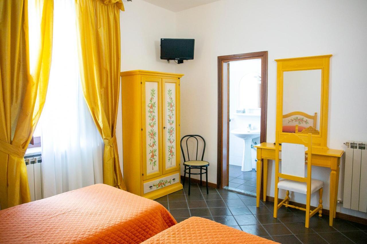 La Villetta Food & Drink Rooms For Rent - No Reception - LʼAquila Zewnętrze zdjęcie