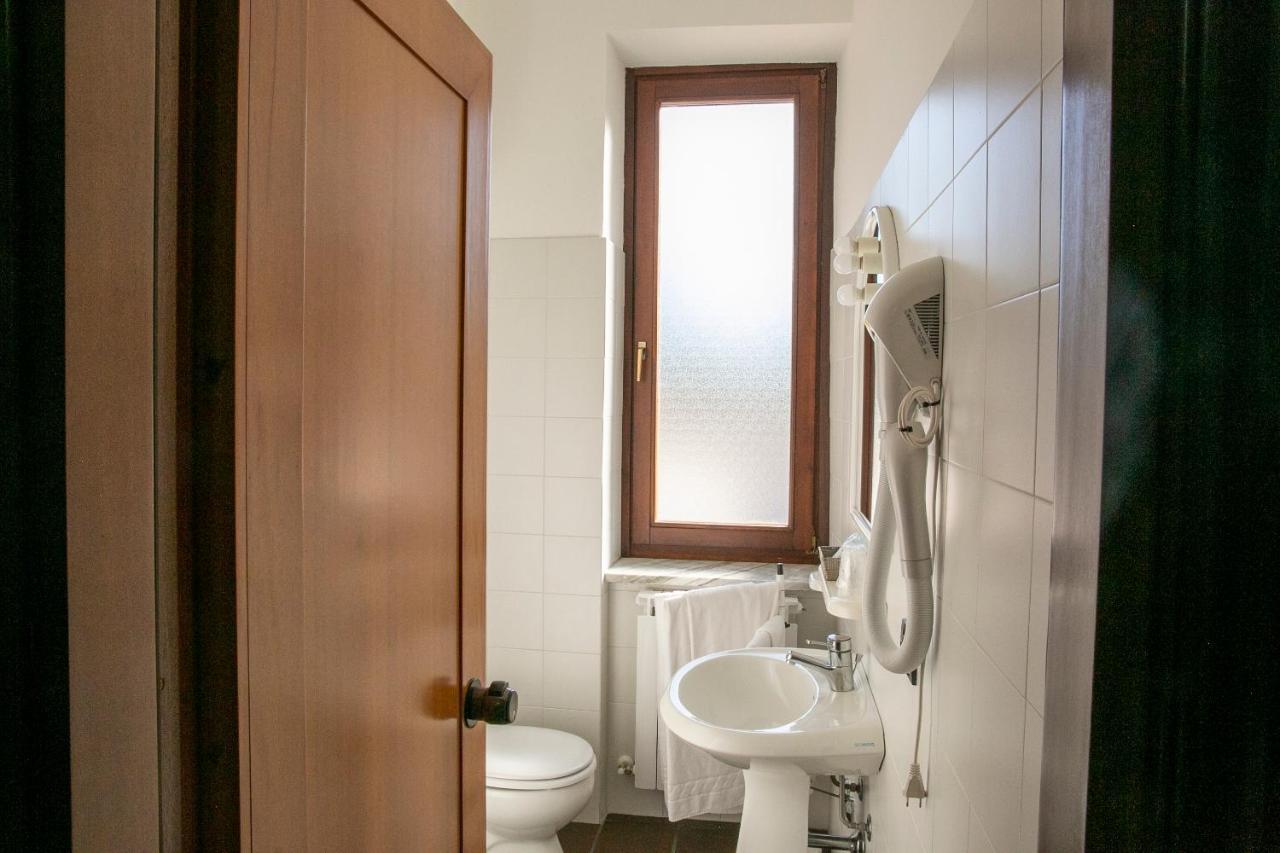 La Villetta Food & Drink Rooms For Rent - No Reception - LʼAquila Zewnętrze zdjęcie