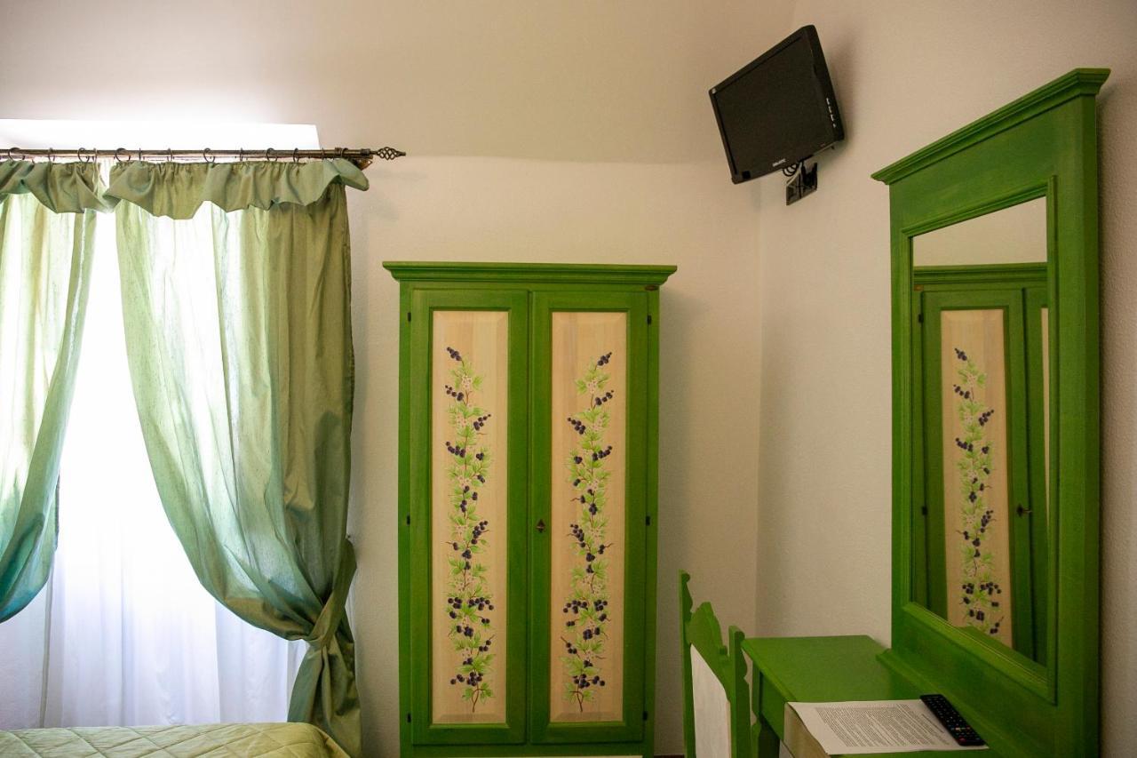 La Villetta Food & Drink Rooms For Rent - No Reception - LʼAquila Zewnętrze zdjęcie